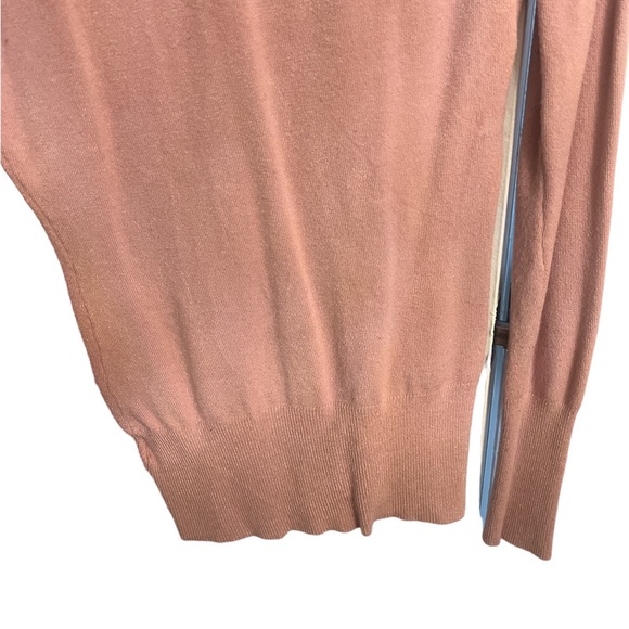 SALE! URBAN BEHAVIOUR V NECK SWEATER ๐ฅ๐ฅ๐ฅ - Picture 9 of 9